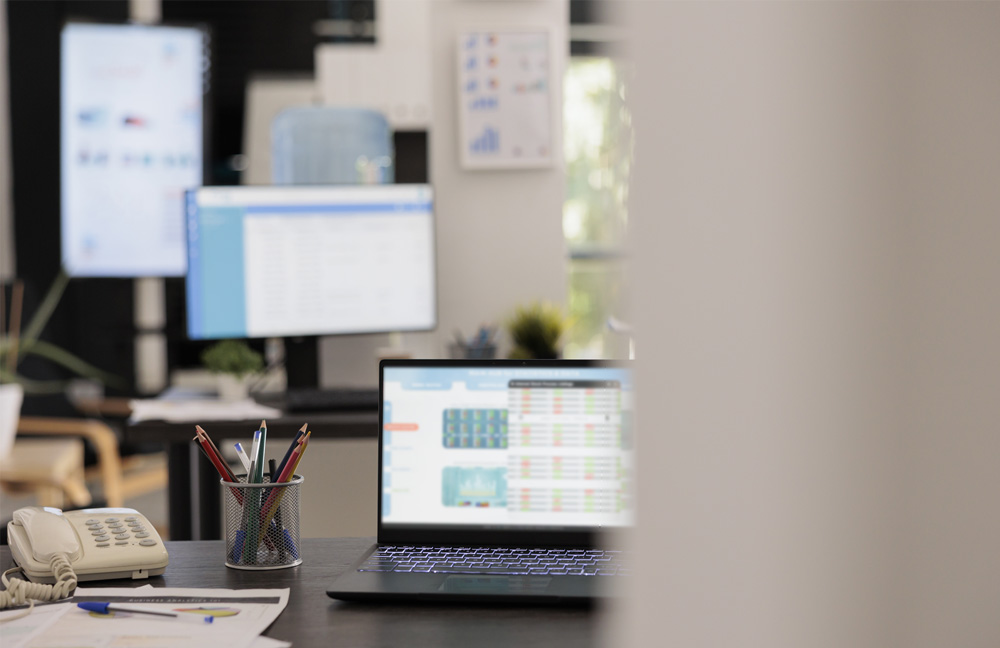 How every employee can save energy at work.